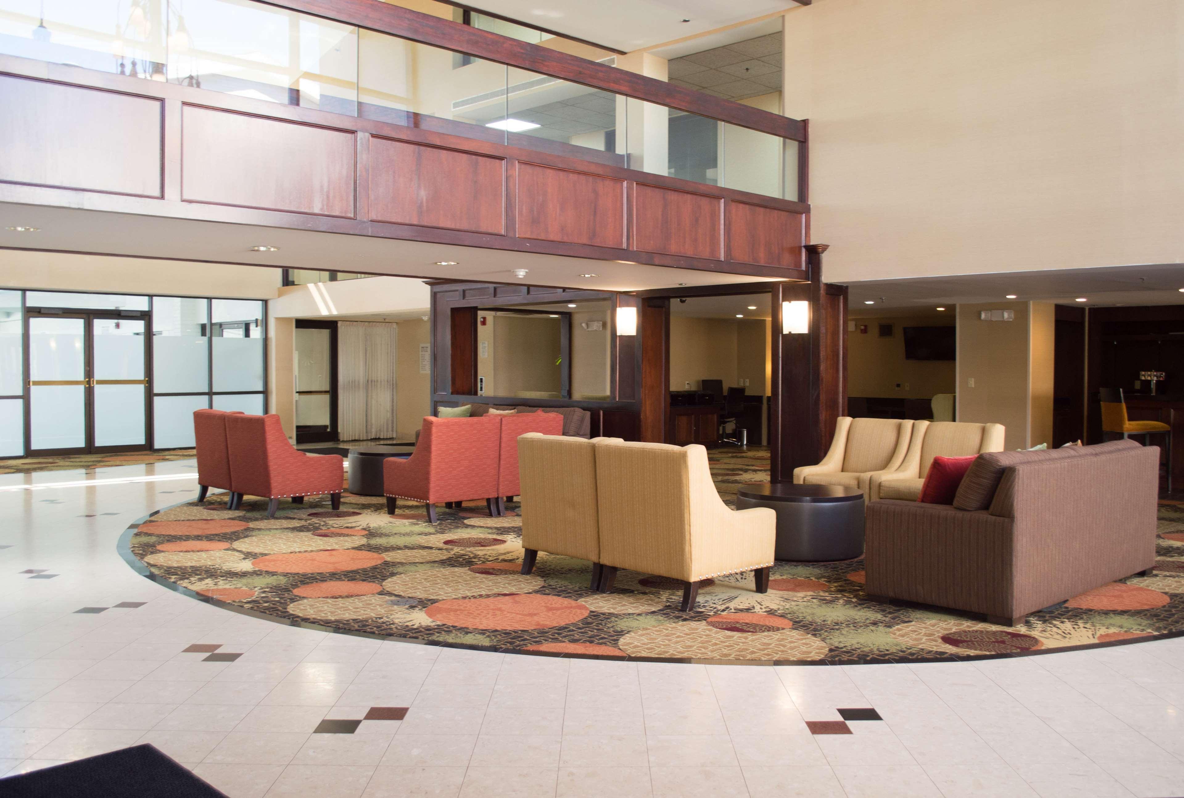 Radisson Hotel Detroit-Farmington Hills Exterior photo