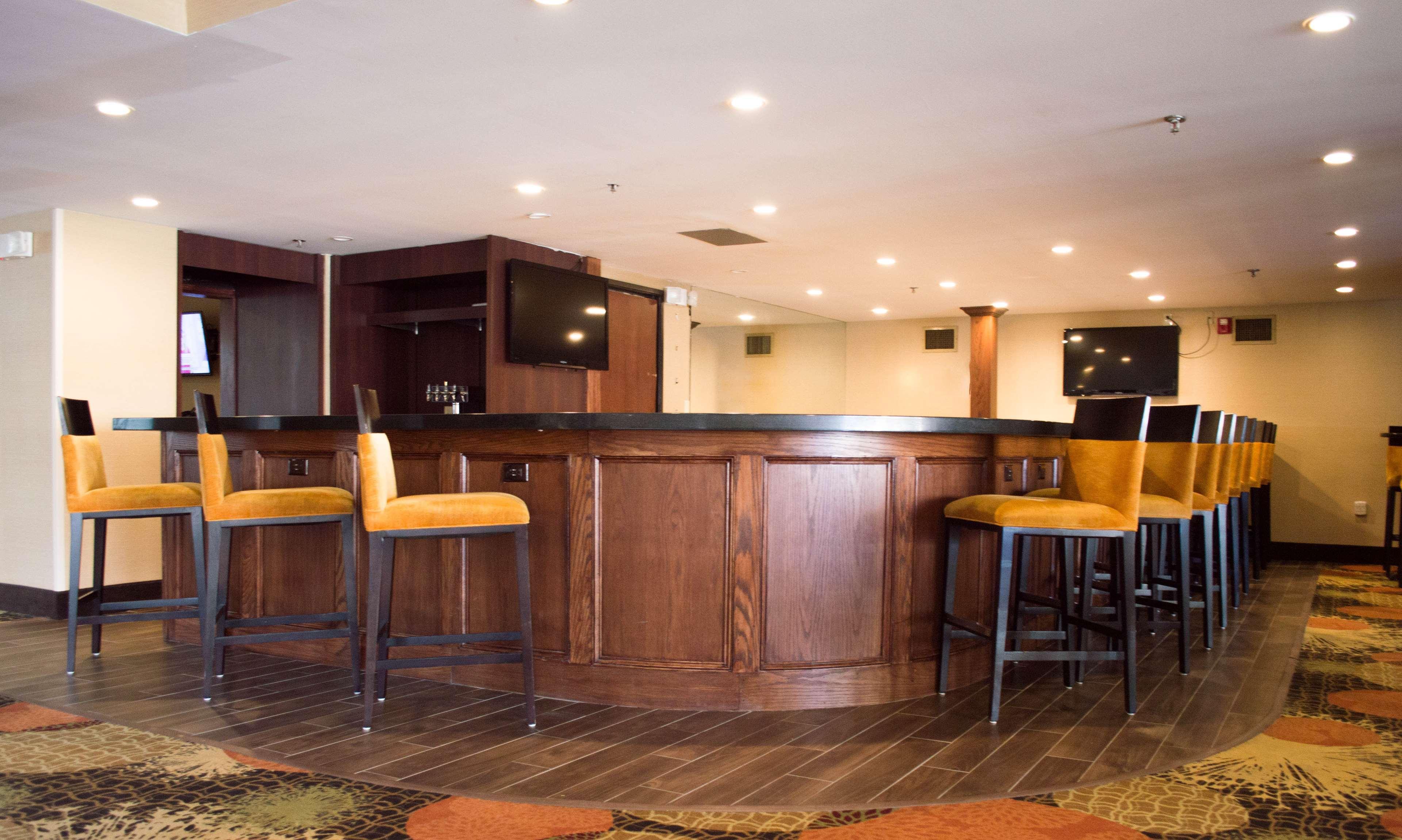 Radisson Hotel Detroit-Farmington Hills Exterior photo